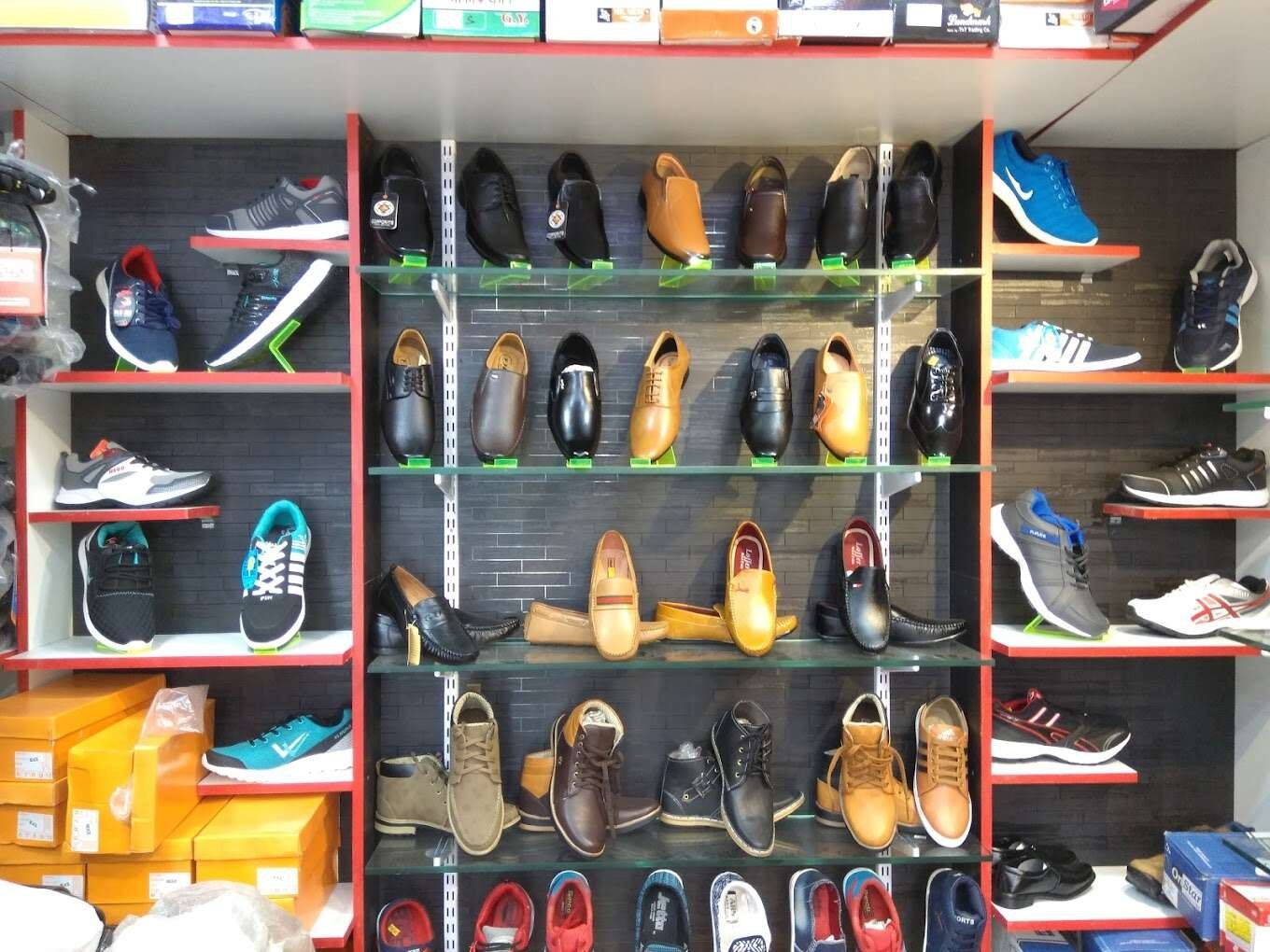 PARVEEN BAGS & FOOTWEARS